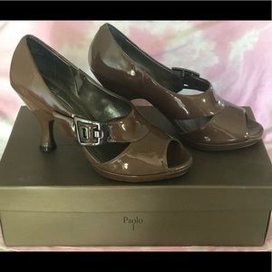 Linea Paolo Patent leather heels